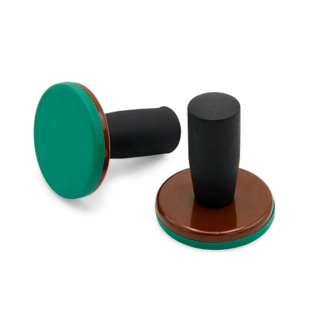 Magnet for film fixing